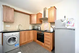 Apt 9, 1 Woodcot AvenueImage 2