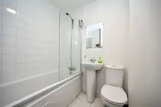 Apt 9, 1 Woodcot AvenueImage 6
