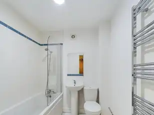 Apt 3, 1 Woodcot AvenueImage 6