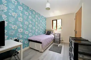 77C Heath Lodge DriveImage 8
