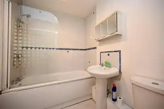 77C Heath Lodge DriveImage 9