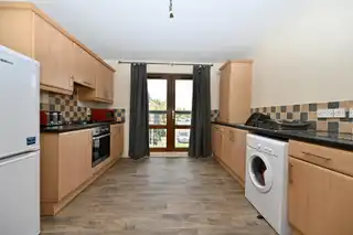 77C Heath Lodge DriveImage 5
