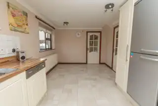 5 Downshire CourtImage 8