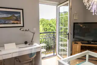 24 Lawnfield GroveImage 8