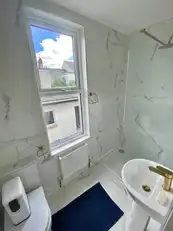 9 Ebrington Terrace Room LetImage 2