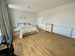 9 Ebrington Terrace Room LetImage 8