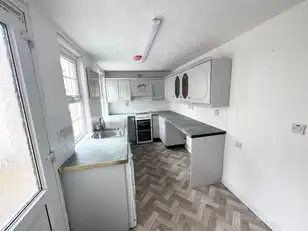 37 Rosemount AvenueImage 10