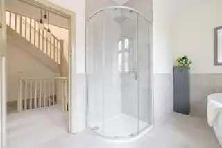 8 Ravensdene CrescentImage 24