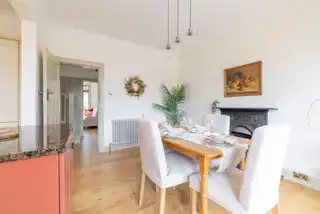 8 Ravensdene CrescentImage 8