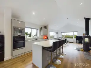 82A Manse RoadImage 5