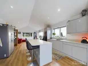 82A Manse RoadImage 9