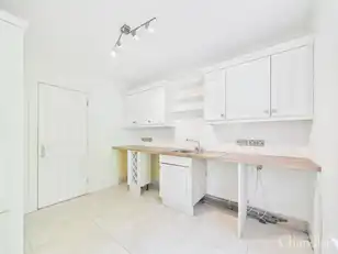 Apt 3 Clanbrassil CourtImage 11