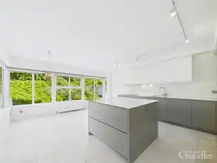 Apt 3 Clanbrassil CourtImage 8