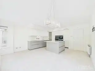 Apt 3 Clanbrassil CourtImage 9
