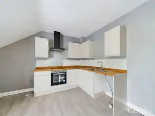 Apt 3 90 University AvenueImage 6