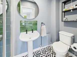 Apt 2 16 Annadale AvenueImage 9