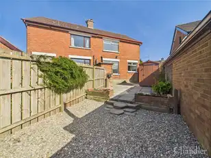 16 Glendale Avenue SouthImage 18