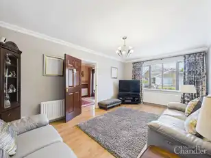 13 Finsbury CrescentImage 5