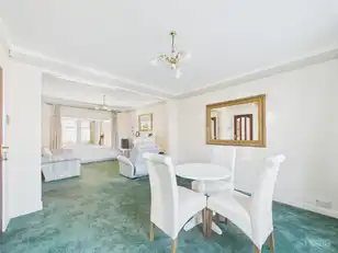 17 Glenholm ParkImage 4