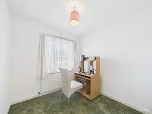 17 Glenholm ParkImage 13