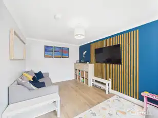 4B Woodbreda CrescentImage 3