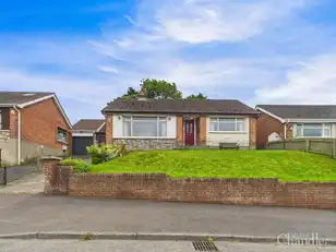 Image 1 for 75 Ivanhoe Avenue
