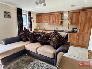 22 The BrooksImage 7