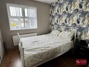 25 Hamlet WalkImage 13