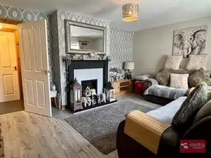 16 Glen MewsImage 4