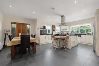 1 Fox LodgeImage 14