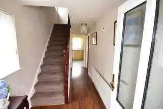 77 Meadow LandsImage 2