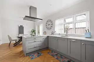14 Grove HeightsImage 12