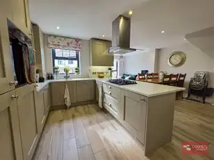 4 Barton Park MewsImage 13