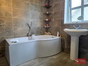 12 Brackens DaleImage 46