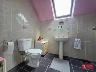12 Brackens DaleImage 35