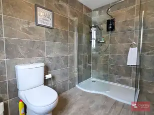 12 Brackens DaleImage 47