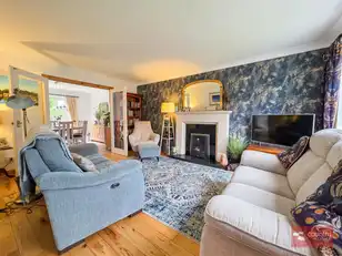 63 Lynda MeadowsImage 16