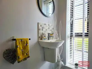 16 Chantry GardensImage 9