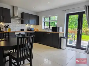 16 Chantry GardensImage 16