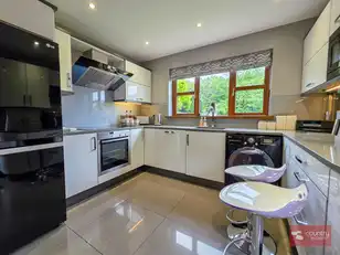 17 Aylesbury RoadImage 16