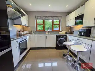 17 Aylesbury RoadImage 15