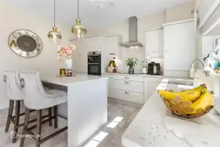 1 Boyle AvenueImage 10