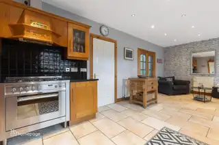 39 Summer Meadows ManorImage 7