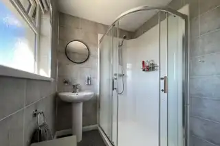 15 Rossdowney DriveImage 12