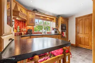 16 Carthall ManorImage 4