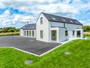 424 Foreglen RoadImage 56