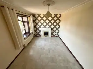 1 Agnes CloseImage 2