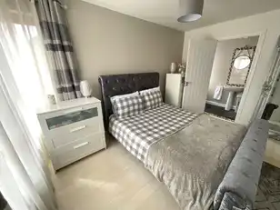 51 Heath Lodge DriveImage 8