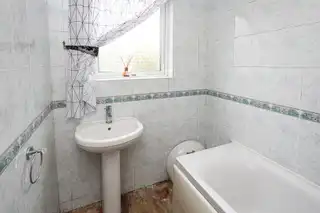 14 Ambleside DriveImage 13
