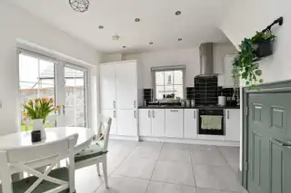 17 Millmount Village SquareImage 7